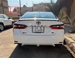 تۆیۆتا کامری